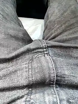 Snapshot of lickingspecilist chatting on 11/05/25, 10:48 lickingspecilist online show from 11/05/25, 10:48