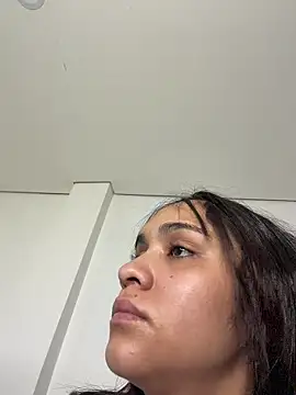 Isabella-Teen online show from 01/09/26, 02:25