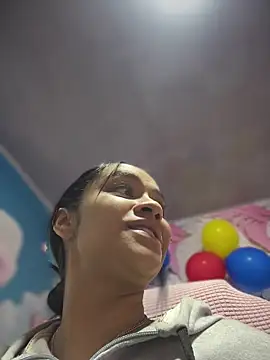 Isabella-Teen online show from 07/04/26, 12:55