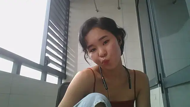 Snapshot of JennyCarpenter chatting on 10/04/25, 12:08 JennyCarpenter online show from 10/04/25, 12:08