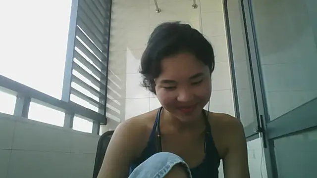 Snapshot of JennyCarpenter chatting on 10/05/25, 03:38 JennyCarpenter online show from 10/05/25, 03:38