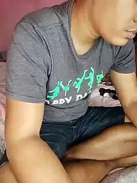 Snapshot of Zarul98 chatting on 11/17/25, 02:06 Zarul98 online show from 11/17/25, 02:06