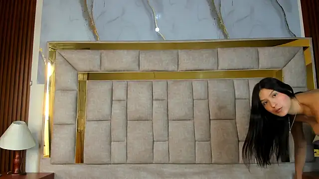 Snapshot of AggathaSanders_ chatting on 10/24/25, 12:34 AggathaSanders  online show from 10/24/25, 12:34