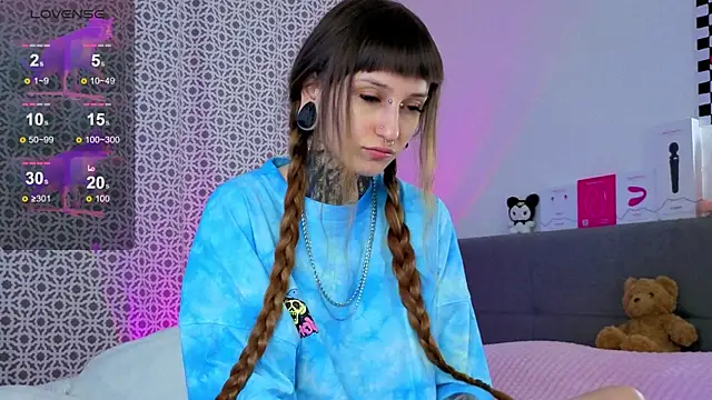 LilithPoison online show from 01/10/26, 06:09