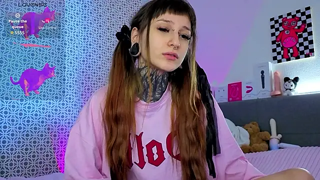 LilithPoison online show from 02/14/26, 06:21