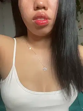 Snapshot of Rose-babyx chatting on 06/20/26, 02:47 Rose-babyx online show from 06/20/26, 02:47