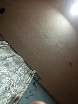 Snapshot of Jarektchurzewski chatting on 12/15/25, 03:05 Jarektchurzewski online show from 12/15/25, 03:05