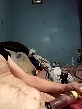 Snapshot of Jarektchurzewski chatting on 12/16/25, 08:14 Jarektchurzewski online show from 12/16/25, 08:14