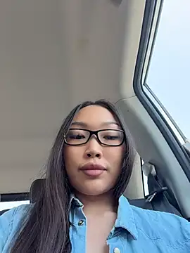 Snapshot of AdriaNochi chatting on 07/11/26, 10:18 AdriaNochi online show from 07/11/26, 10:18