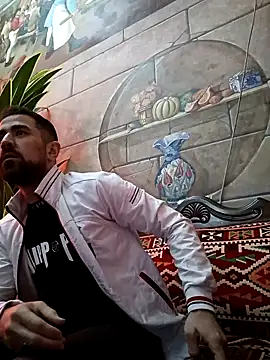 Snapshot of HAMADA__11 chatting on 12/19/25, 01:07 HAMADA 11 online show from 12/19/25, 01:07