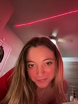 Snapshot of cuminhot69 chatting on 09/14/25, 06:45 cuminhot69 online show from 09/14/25, 06:45