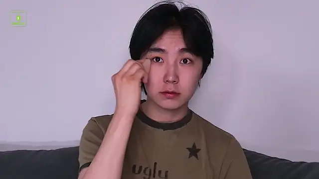 Snapshot of HeejinWang chatting on 06/19/26, 04:28 HeejinWang online show from 06/19/26, 04:28