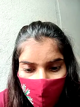 Snapshot of Aaisha-16 chatting on 10/24/25, 01:57 Aaisha-16 online show from 10/24/25, 01:57