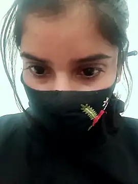 Snapshot of Aaisha-16 chatting on 11/12/25, 01:50 Aaisha-16 online show from 11/12/25, 01:50