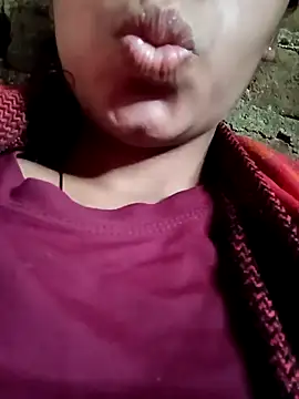 Snapshot of Aaisha-16 chatting on 12/01/25, 02:49 Aaisha-16 online show from 12/01/25, 02:49