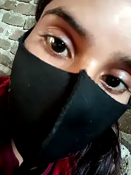 Snapshot of Aaisha-16 chatting on 12/05/25, 02:31 Aaisha-16 online show from 12/05/25, 02:31