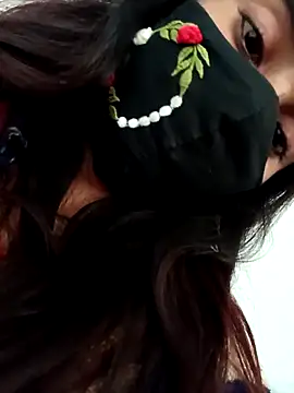 Snapshot of Aaisha-16 chatting on 12/19/25, 03:46 Aaisha-16 online show from 12/19/25, 03:46