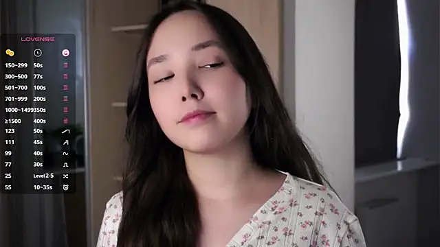 RenaeConnerley online show from 09/19/25, 06:48