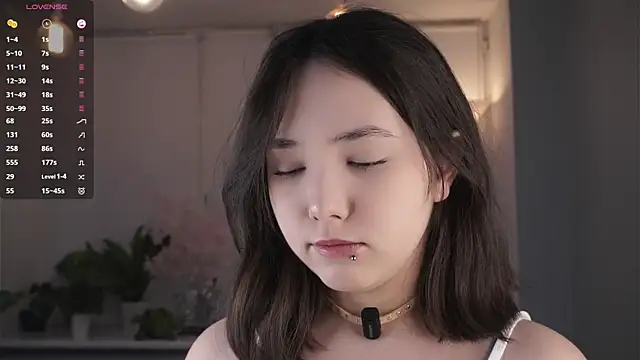 RenaeConnerley online show from 12/21/25, 06:09