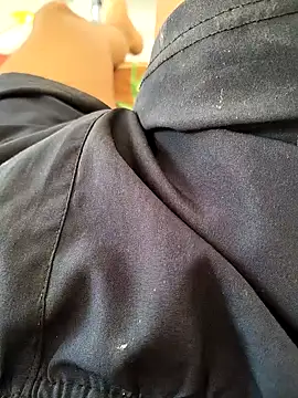 bold guy 1234 online show from 09/17/25, 04:47