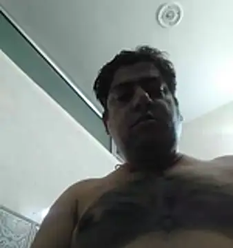 Snapshot of Love40777 chatting on 05/15/26, 04:30 Love40777 online show from 05/15/26, 04:30
