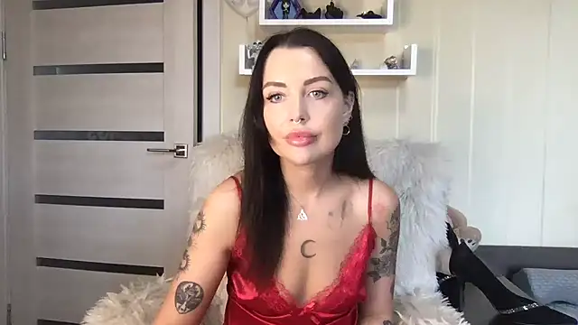 Snapshot of ArinaAmour chatting on 06/19/26, 03:27 ArinaAmour online show from 06/19/26, 03:27