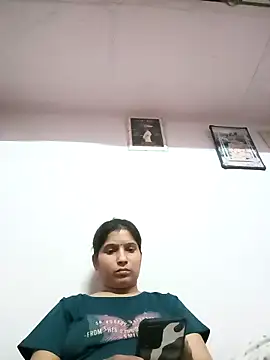 aliya-jaan71 online show from 04/06/26, 11:33
