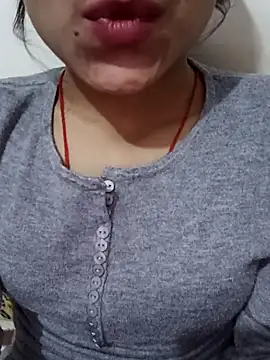 Snapshot of Miss_linaa chatting on 11/22/25, 05:28 Miss linaa online show from 11/22/25, 05:28