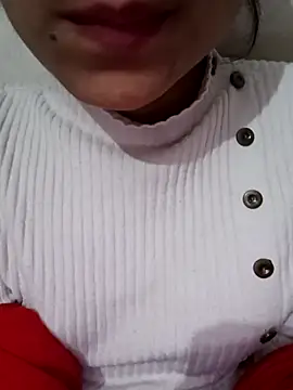 Snapshot of Miss_linaa chatting on 12/18/25, 07:14 Miss linaa online show from 12/18/25, 07:14