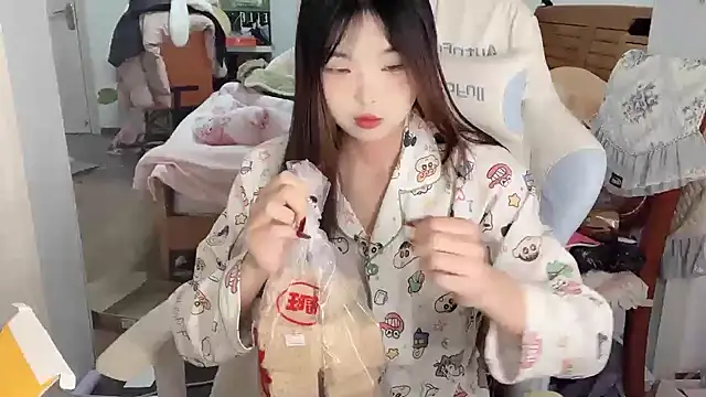 Akong11 online show from 12/23/25, 05:27