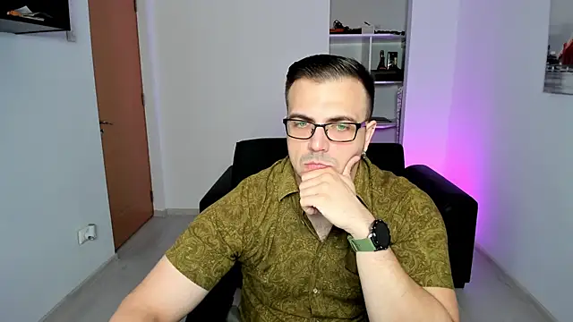 Snapshot of Jace_Thorne chatting on 09/29/25, 04:56 Jace Thorne online show from 09/29/25, 04:56