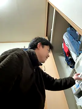 Snapshot of KAMESAN08 chatting on 11/29/25, 12:52 KAMESAN08 online show from 11/29/25, 12:52