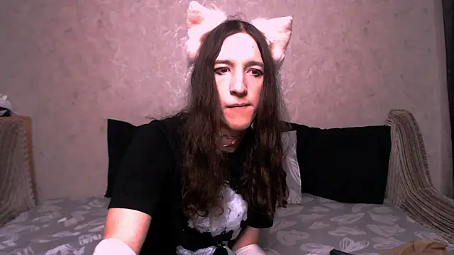 SilverMuse  online show from 10/17/25, 10:34