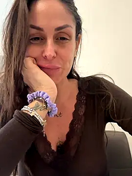 ainaht online show from 12/15/25, 02:21