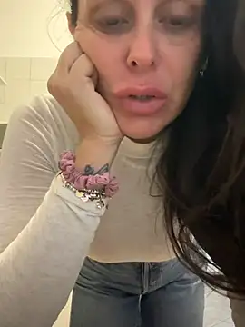 ainaht online show from 03/31/26, 07:42