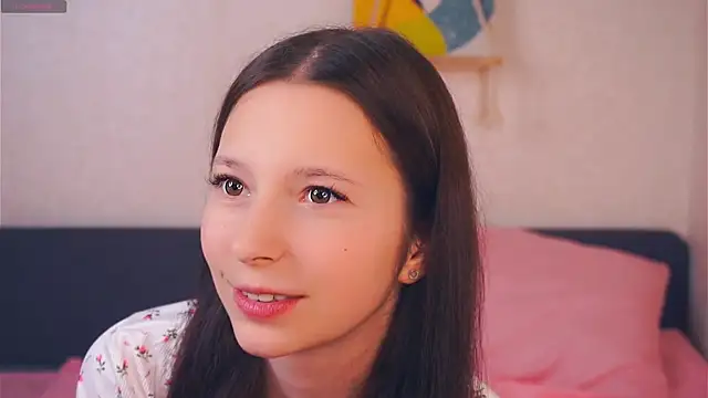 GabrielleLynchard online show from 10/31/25, 07:04