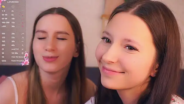 GabrielleLynchard online show from 11/18/25, 08:46