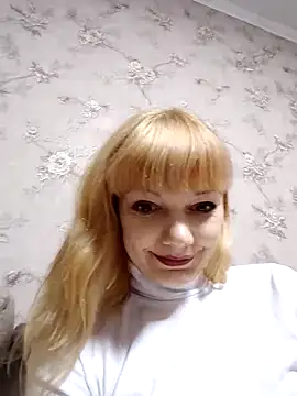 Snapshot of AliceSwan1122 chatting on 09/17/25, 07:15 AliceSwan1122 online show from 09/17/25, 07:15