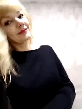 Snapshot of AliceSwan1122 chatting on 10/03/25, 02:36 AliceSwan1122 online show from 10/03/25, 02:36