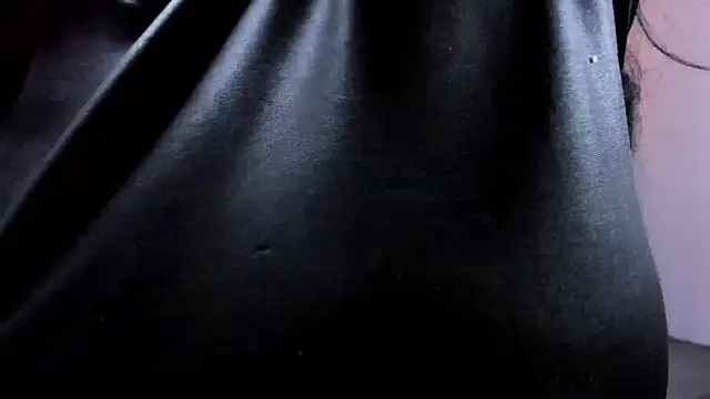 Snapshot of SOFIA_SACRLETT chatting on 11/28/25, 01:14 SOFIA SACRLETT online show from 11/28/25, 01:14