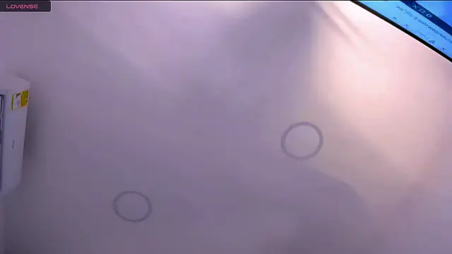 Snapshot of toji_luxxer chatting on 11/14/25, 09:57 toji luxxer online show from 11/14/25, 09:57