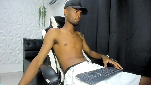 Snapshot of saack__xx chatting on 05/27/26, 12:40 saack xx online show from 05/27/26, 12:40