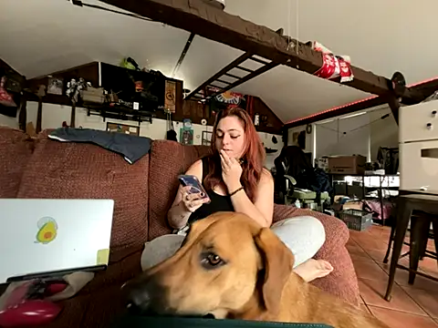 Snapshot of PeridotPrincessOfficial chatting on 11/12/25, 05:35 PeridotPrincessOfficial online show from 11/12/25, 05:35