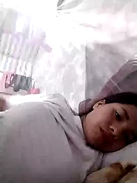 Snapshot of huexixi chatting on 10/03/25, 02:03 huexixi online show from 10/03/25, 02:03