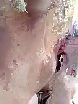 Snapshot of huexixi chatting on 10/12/25, 07:29 huexixi online show from 10/12/25, 07:29