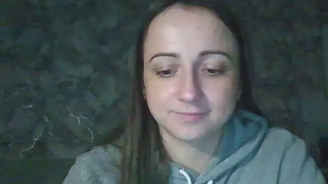 Snapshot of Avylith chatting on 09/25/25, 10:13 Avylith online show from 09/25/25, 10:13