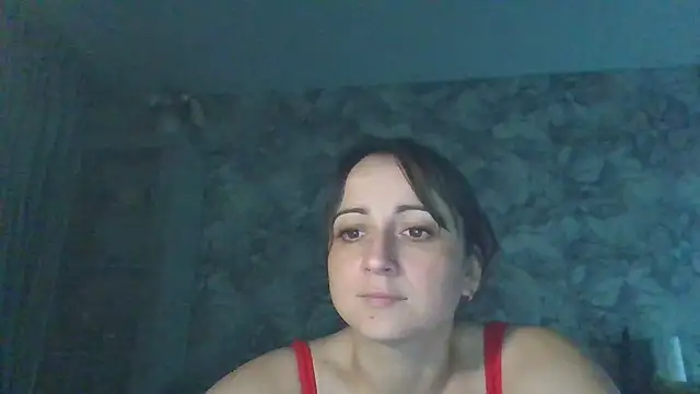 Snapshot of Avylith chatting on 10/08/25, 05:10 Avylith online show from 10/08/25, 05:10