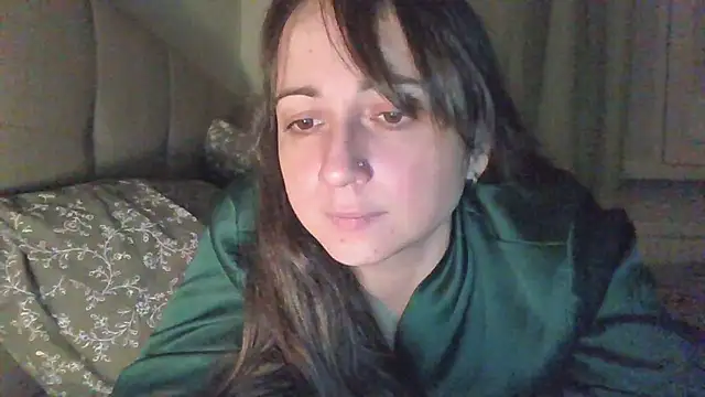 Snapshot of Avylith chatting on 10/10/25, 07:57 Avylith online show from 10/10/25, 07:57