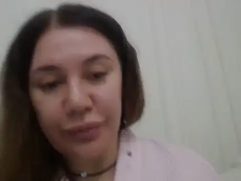 Snapshot of Lomivah chatting on 10/29/25, 07:59 Lomivah online show from 10/29/25, 07:59
