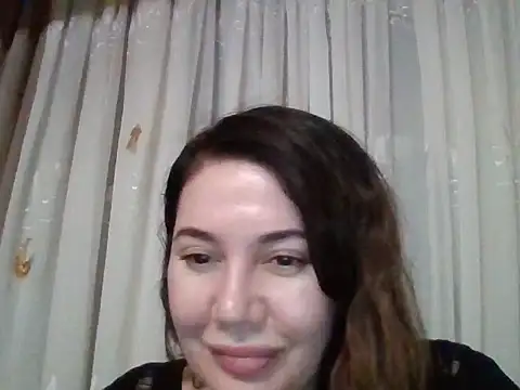 Snapshot of Lomivah chatting on 11/20/25, 06:40 Lomivah online show from 11/20/25, 06:40